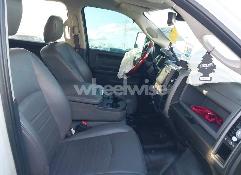 Photo 5 of 2018 Ram 2500 TRADESMAN 4X2 8' BOX (VIN 3C6UR4HL6JG125201)