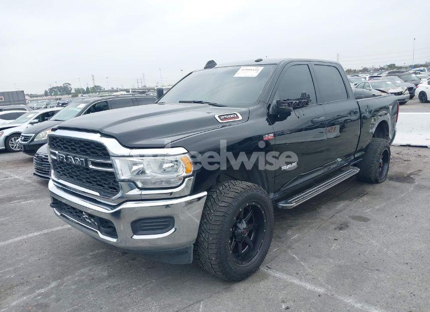 Photo 2 of 2020 Ram 2500 TRADESMAN 4X4 6'4 BOX (VIN 3C6UR5CJ1LG284772)