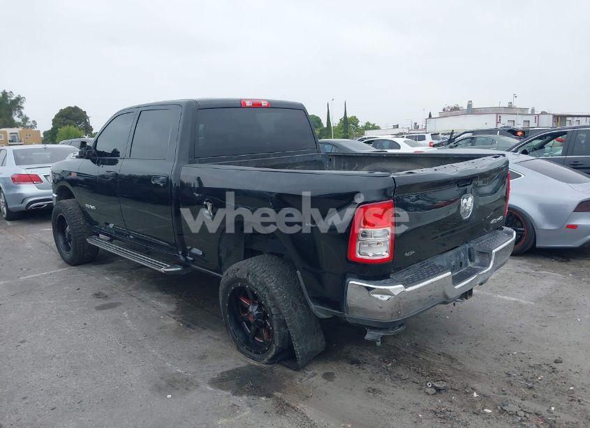 Photo 3 of 2020 Ram 2500 TRADESMAN 4X4 6'4 BOX (VIN 3C6UR5CJ1LG284772)
