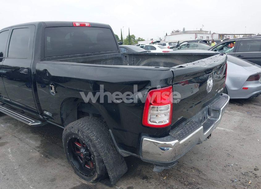 Photo 6 of 2020 Ram 2500 TRADESMAN 4X4 6'4 BOX (VIN 3C6UR5CJ1LG284772)