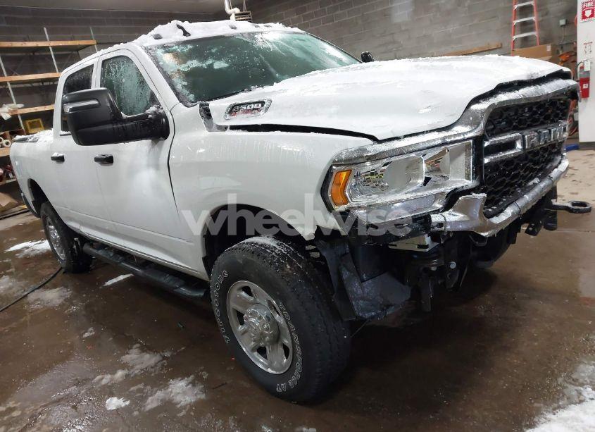 2024 Ram 2500 TRADESMAN 4X4 6'4 BOX (VIN 3C6UR5CJ1RG181473) main photo