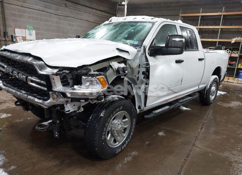 Photo 2 of 2024 Ram 2500 TRADESMAN 4X4 6'4 BOX (VIN 3C6UR5CJ1RG181473)