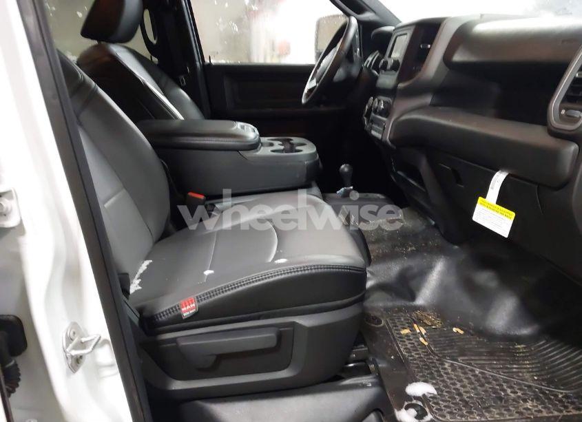 Photo 5 of 2024 Ram 2500 TRADESMAN 4X4 6'4 BOX (VIN 3C6UR5CJ1RG181473)