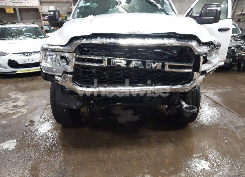 Photo 6 of 2024 Ram 2500 TRADESMAN 4X4 6'4 BOX (VIN 3C6UR5CJ1RG181473)