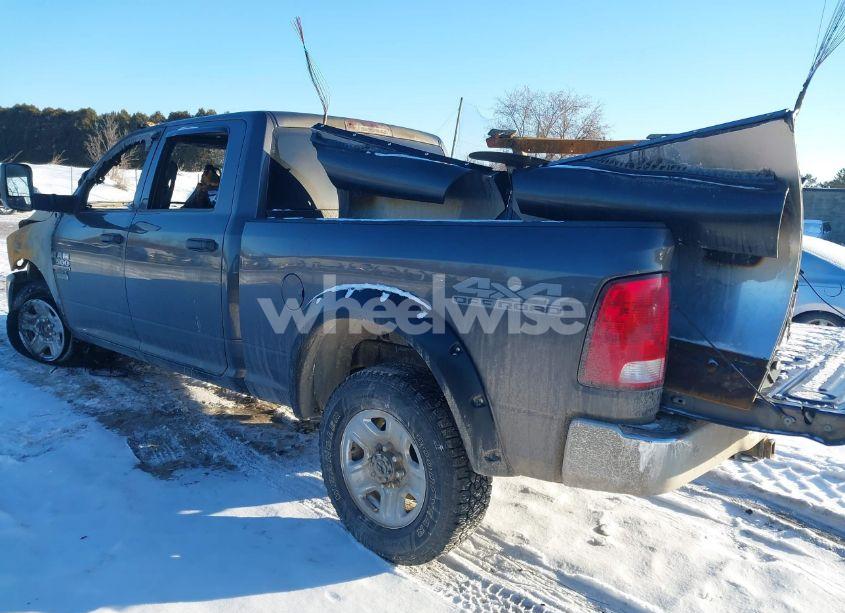 Photo 3 of 2017 Ram 2500 TRADESMAN 4X4 6'4 BOX (VIN 3C6UR5CJ2HG692964)