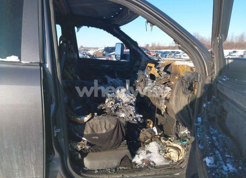 Photo 5 of 2017 Ram 2500 TRADESMAN 4X4 6'4 BOX (VIN 3C6UR5CJ2HG692964)