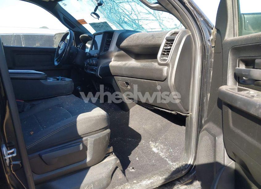 Photo 5 of 2021 Ram 2500 TRADESMAN 4X4 6'4 BOX (VIN 3C6UR5CJ2MG573337)