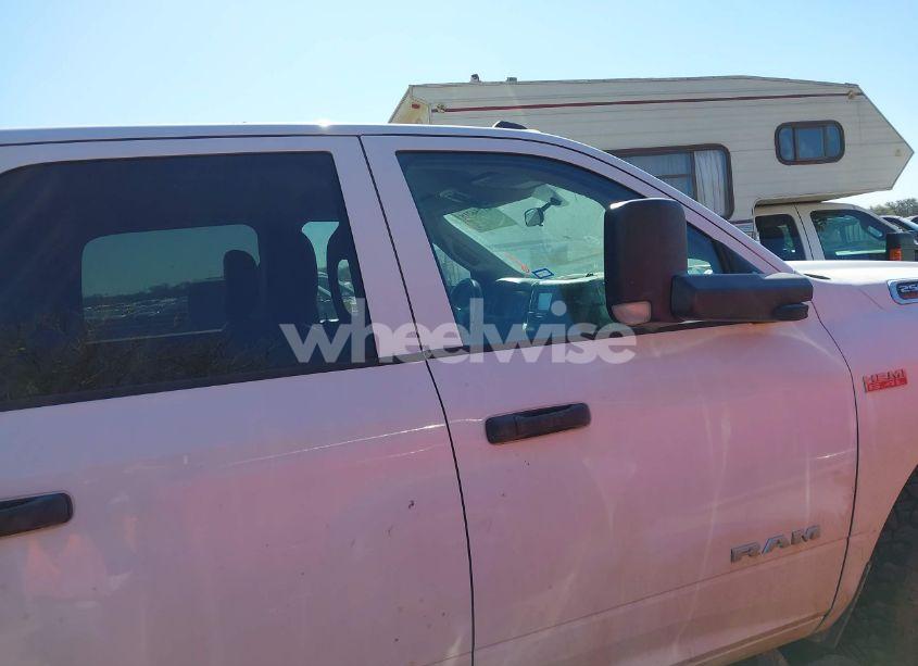 Photo 13 of 2020 Ram 2500 TRADESMAN 4X4 6'4 BOX (VIN 3C6UR5CJ3LG187945)