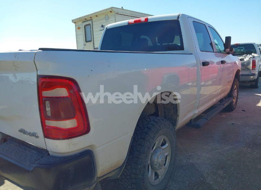 Photo 4 of 2020 Ram 2500 TRADESMAN 4X4 6'4 BOX (VIN 3C6UR5CJ3LG187945)