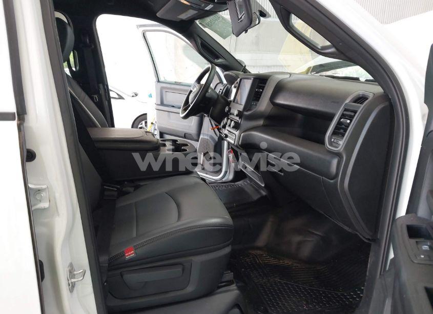 Photo 5 of 2024 Ram 2500 TRADESMAN 4X4 6'4 BOX (VIN 3C6UR5CJ4RG267621)