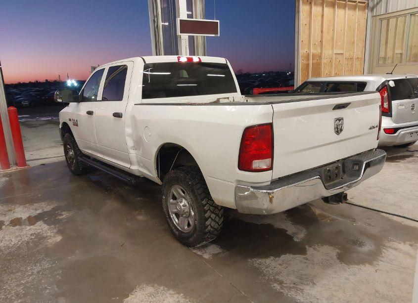 Photo 3 of 2018 Ram 2500 TRADESMAN 4X4 6'4 BOX (VIN 3C6UR5CJ5JG121619)