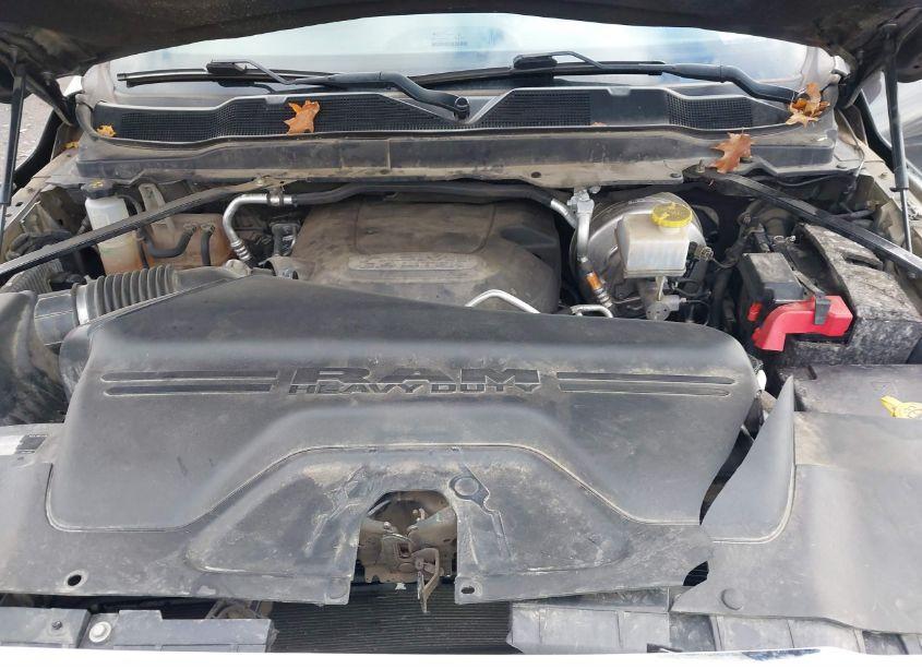 Photo 10 of 2019 Ram 2500 TRADESMAN 4X4 6'4 BOX (VIN 3C6UR5CJ5KG598956)