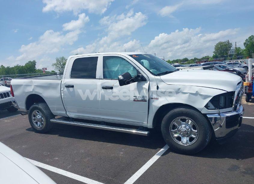 Photo 13 of 2018 Ram 2500 TRADESMAN 4X4 6'4 BOX (VIN 3C6UR5CJ6JG276003)