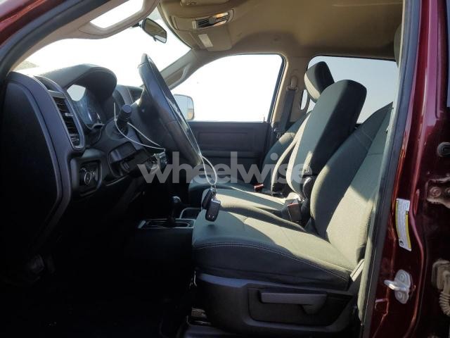 Photo 2 of 2020 RAM 2500 TRADESMAN (VIN 3C6UR5CJ7LG300795)