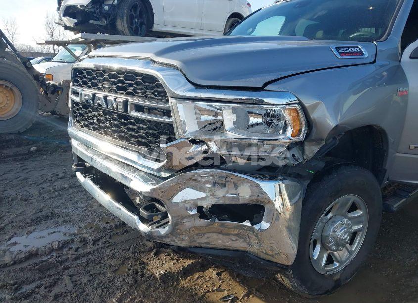 Photo 6 of 2022 Ram 2500 TRADESMAN 4X4 6'4 BOX (VIN 3C6UR5CJ7NG369649)