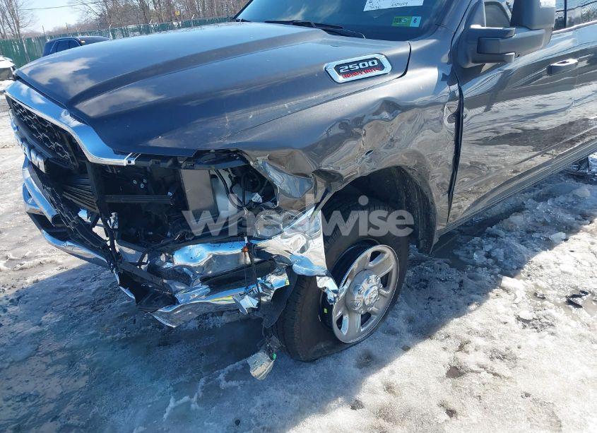 Photo 6 of 2024 Ram 2500 TRADESMAN 4X4 6'4 BOX (VIN 3C6UR5CJ7RG162135)