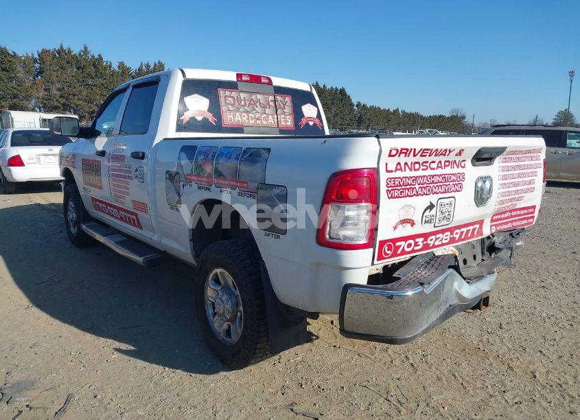 Photo 3 of 2019 Ram 2500 TRADESMAN 4X4 6'4 BOX (VIN 3C6UR5CJXKG590738)