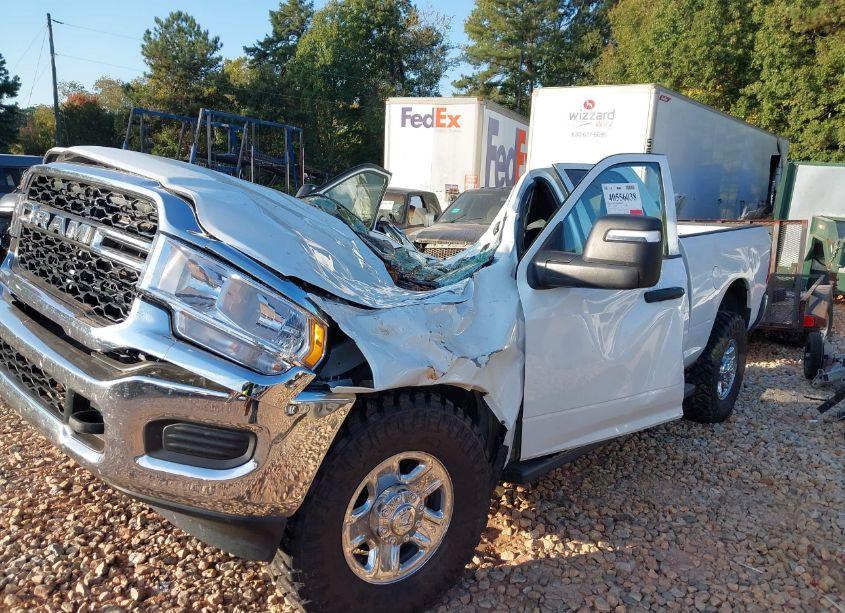 Photo 2 of 2024 Ram 2500 TRADESMAN 4X4 6'4 BOX (VIN 3C6UR5CJXRG145149)