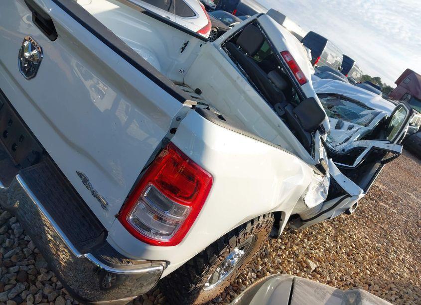 Photo 4 of 2024 Ram 2500 TRADESMAN 4X4 6'4 BOX (VIN 3C6UR5CJXRG145149)