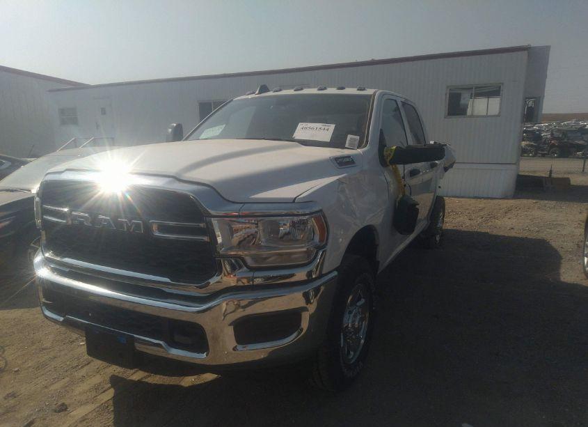 Photo 2 of 2024 Ram 2500 TRADESMAN 4X4 6'4 BOX (VIN 3C6UR5CJXRG179205)