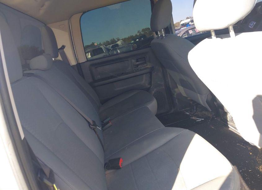 Photo 8 of 2018 Ram 2500 TRADESMAN 4X4 6'4 BOX (VIN 3C6UR5CL1JG257067)