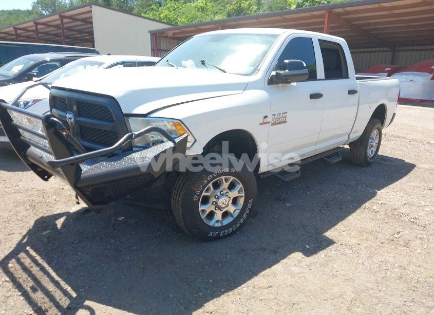 Photo 2 of 2014 Ram 2500 TRADESMAN (VIN 3C6UR5CL2EG328329)