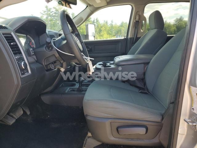 Photo 10 of 2018 RAM 2500 ST (VIN 3C6UR5CL2JG160296)