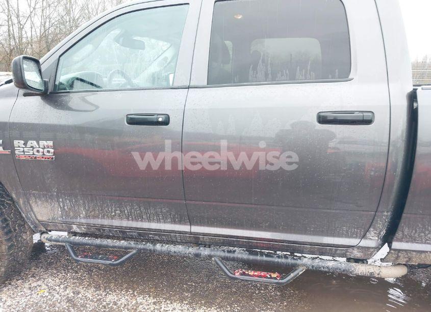 Photo 14 of 2018 Ram 2500 TRADESMAN 4X4 6'4 BOX (VIN 3C6UR5CL2JG357114)