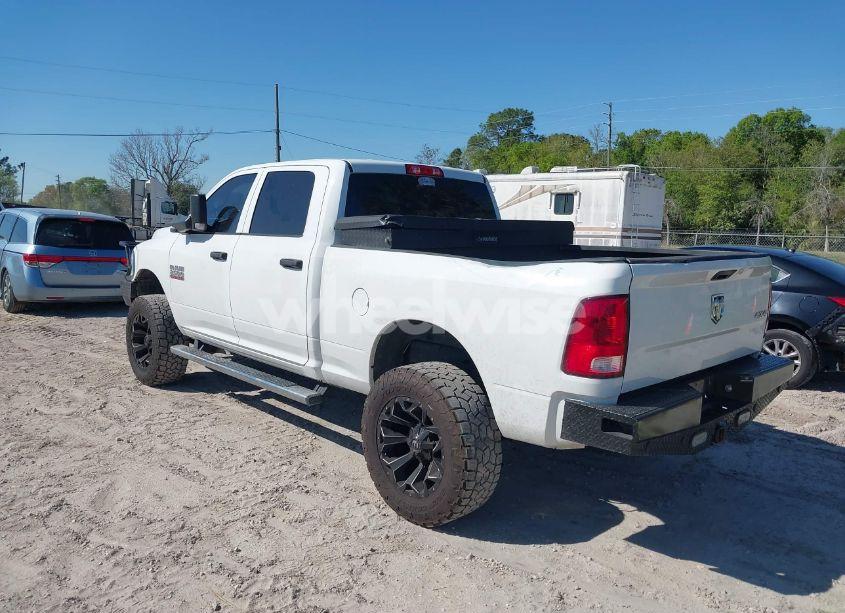 Photo 3 of 2018 Ram 2500 TRADESMAN 4X4 6'4 BOX (VIN 3C6UR5CL3JG108739)