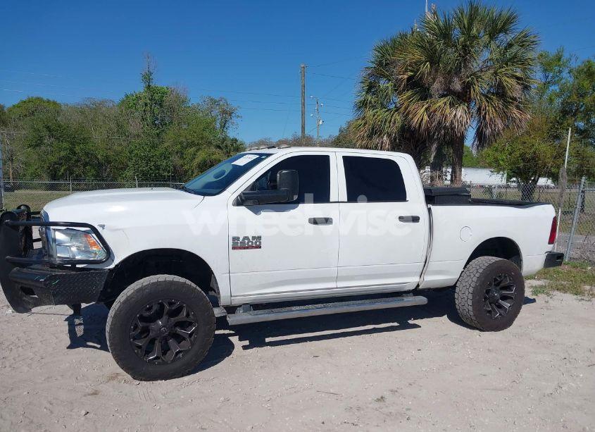 Photo 6 of 2018 Ram 2500 TRADESMAN 4X4 6'4 BOX (VIN 3C6UR5CL3JG108739)