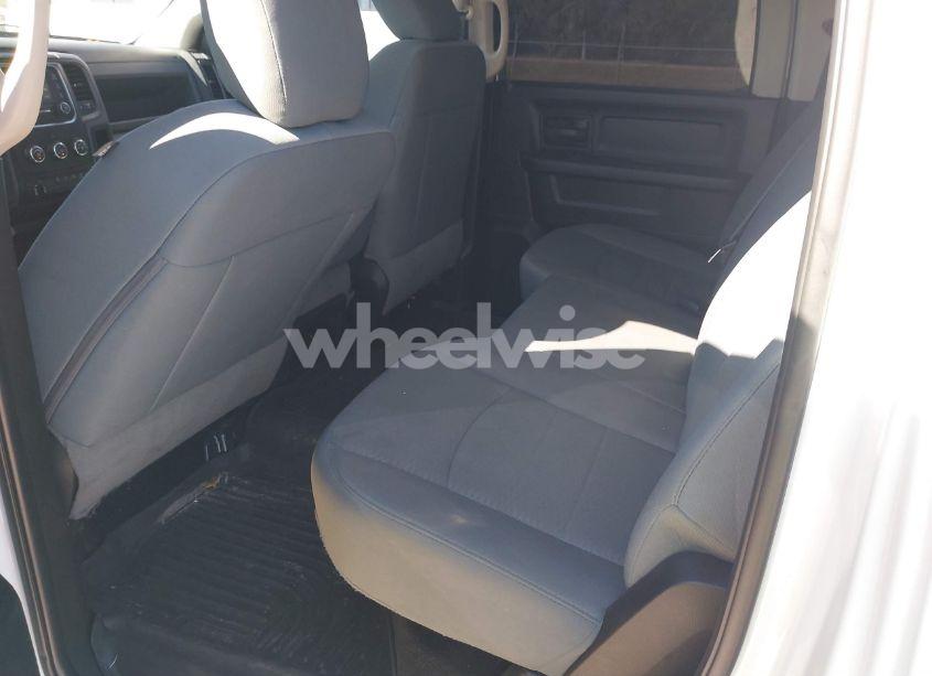 Photo 8 of 2018 Ram 2500 TRADESMAN 4X4 6'4 BOX (VIN 3C6UR5CL3JG108739)