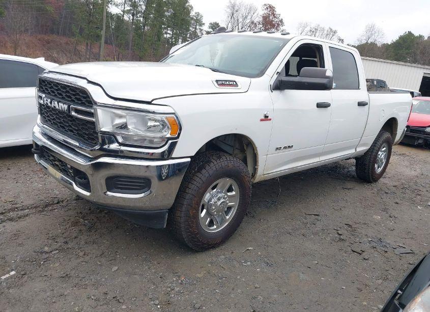 Photo 2 of 2019 Ram 2500 TRADESMAN 4X4 6'4 BOX (VIN 3C6UR5CL3KG557159)
