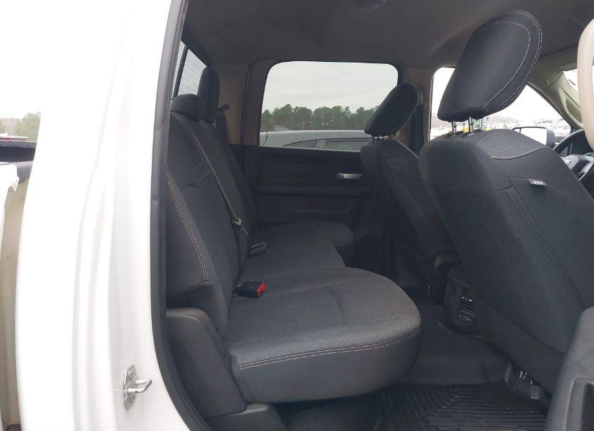 Photo 8 of 2019 Ram 2500 TRADESMAN 4X4 6'4 BOX (VIN 3C6UR5CL3KG557159)