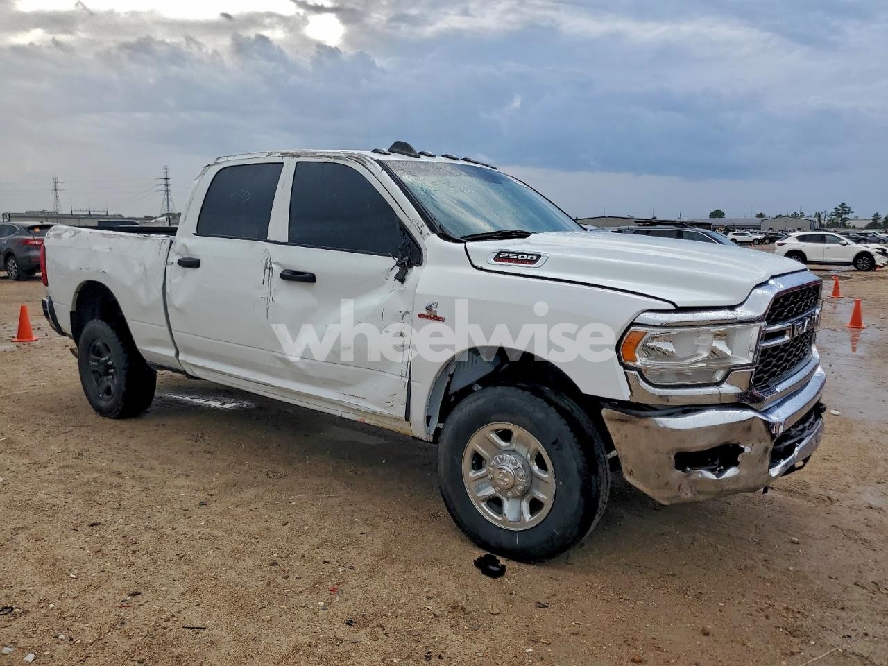 Photo 4 of 2024 RAM 2500 TRADESMAN (VIN 3C6UR5CL3RG270432)