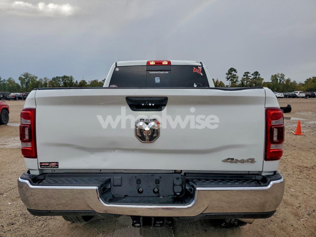Photo 6 of 2024 RAM 2500 TRADESMAN (VIN 3C6UR5CL3RG270432)
