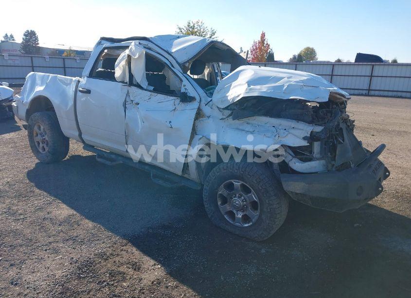 2018 Ram 2500 TRADESMAN 4X4 6'4 BOX (VIN 3C6UR5CL4JG137070) main photo