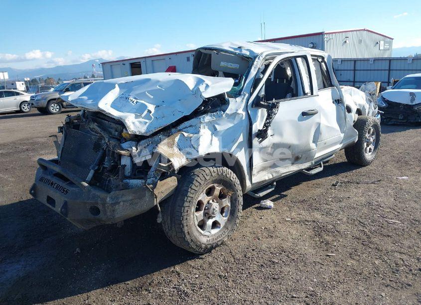 Photo 2 of 2018 Ram 2500 TRADESMAN 4X4 6'4 BOX (VIN 3C6UR5CL4JG137070)