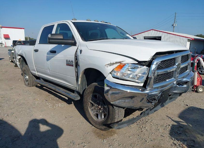 2018 Ram 2500 TRADESMAN 4X4 6'4 BOX (VIN 3C6UR5CL4JG366638) main photo