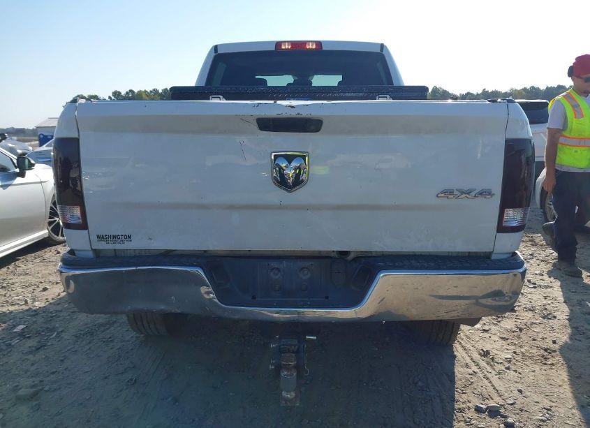 Photo 16 of 2018 Ram 2500 TRADESMAN 4X4 6'4 BOX (VIN 3C6UR5CL4JG366638)
