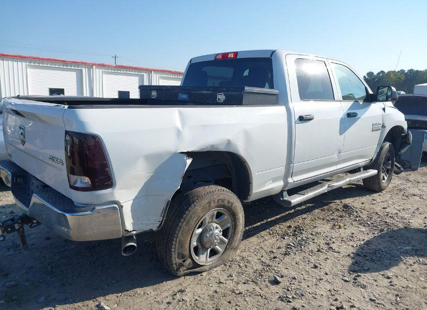 Photo 4 of 2018 Ram 2500 TRADESMAN 4X4 6'4 BOX (VIN 3C6UR5CL4JG366638)