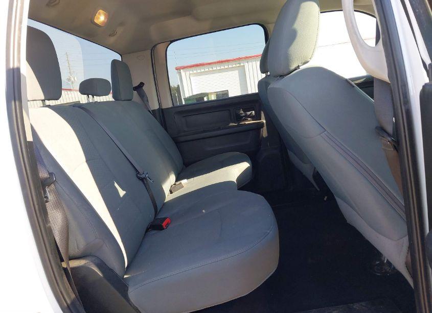 Photo 8 of 2018 Ram 2500 TRADESMAN 4X4 6'4 BOX (VIN 3C6UR5CL4JG366638)