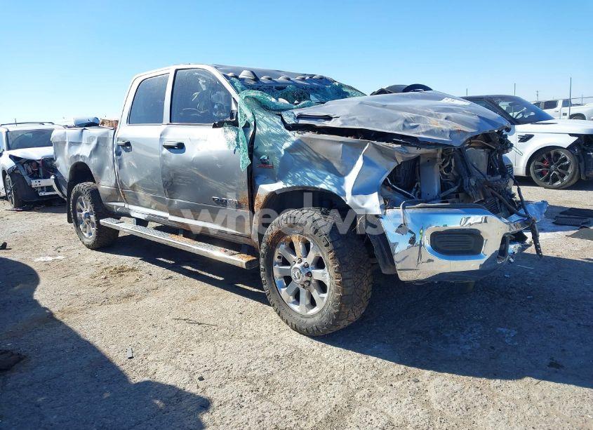 2022 Ram 2500 (VIN 3C6UR5CL4NG168471) main photo