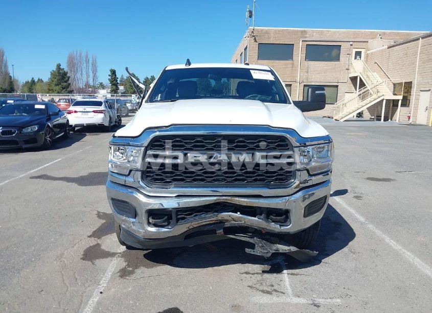 Photo 6 of 2024 Ram 2500 TRADESMAN 4X4 6'4 BOX (VIN 3C6UR5CL4RG223796)