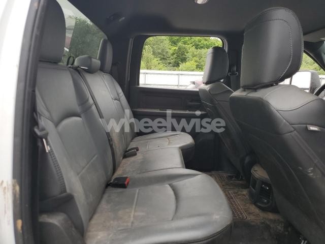 Photo 3 of 2024 RAM 2500 TRADESMAN (VIN 3C6UR5CL4RG408236)