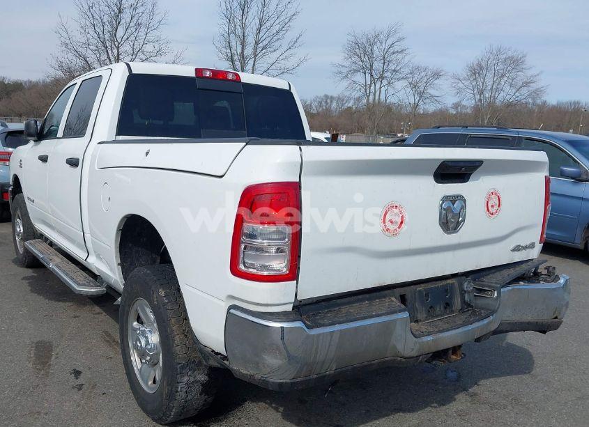 Photo 3 of 2022 Ram 2500 TRADESMAN 4X4 6'4 BOX (VIN 3C6UR5CL5NG222389)