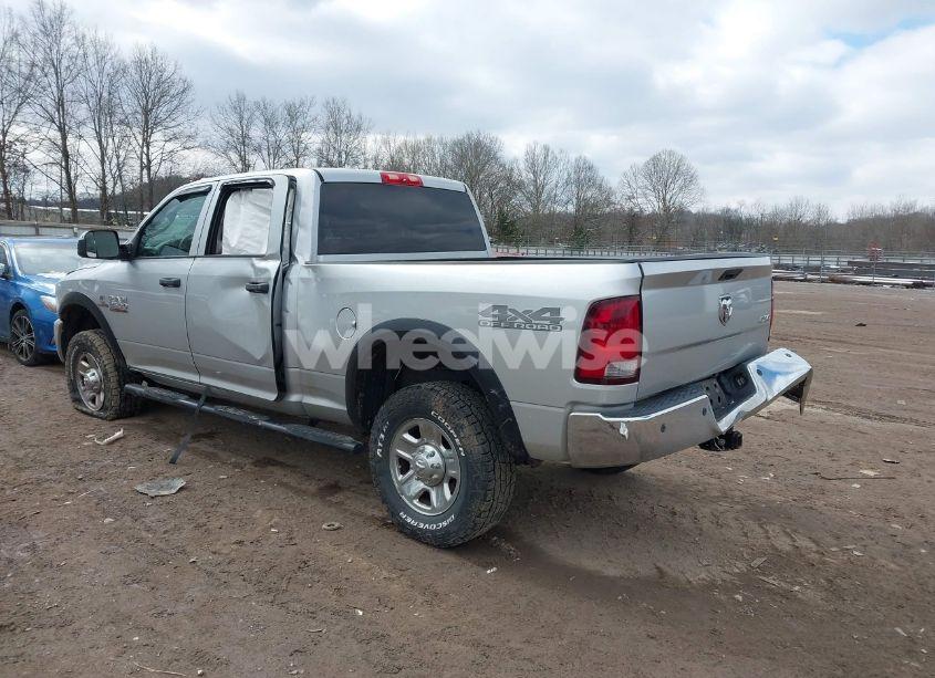 Photo 3 of 2018 Ram 2500 TRADESMAN 4X4 6'4 BOX (VIN 3C6UR5CL6JG160592)