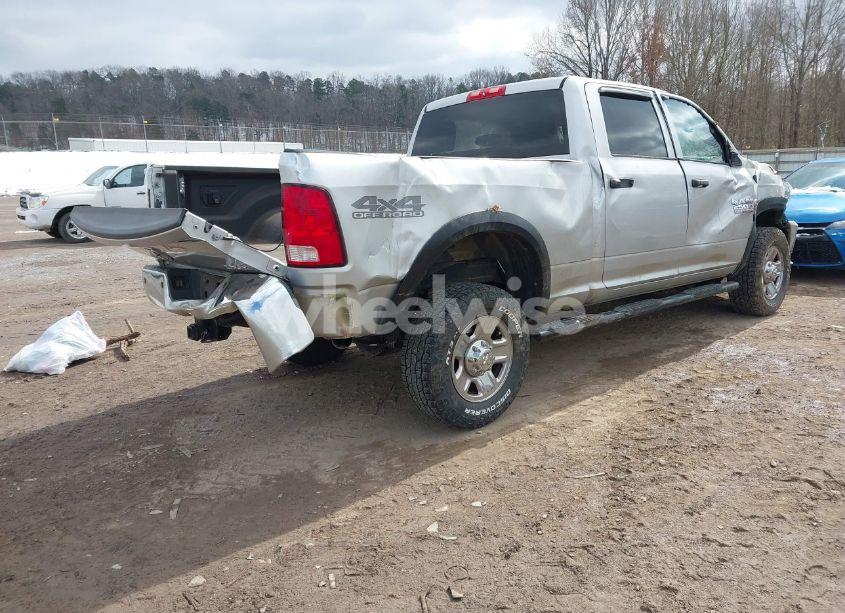 Photo 4 of 2018 Ram 2500 TRADESMAN 4X4 6'4 BOX (VIN 3C6UR5CL6JG160592)