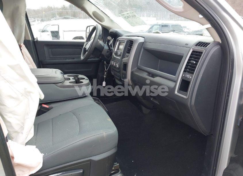 Photo 5 of 2018 Ram 2500 TRADESMAN 4X4 6'4 BOX (VIN 3C6UR5CL6JG160592)