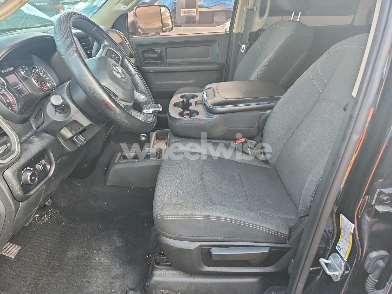 Photo 7 of 2020 RAM 2500 TRADESMAN (VIN 3C6UR5CL6LG207414)