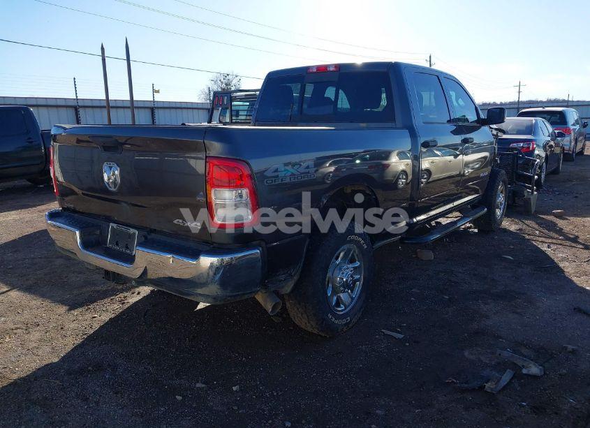 Photo 4 of 2022 Ram 2500 TRADESMAN 4X4 6'4 BOX (VIN 3C6UR5CL6NG224328)